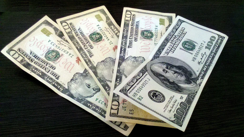 Fotografia de notas de dólar americanas